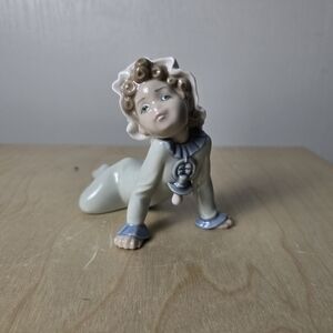 LLadro Baby With Pacifier on Floor Crawling Retired #5101